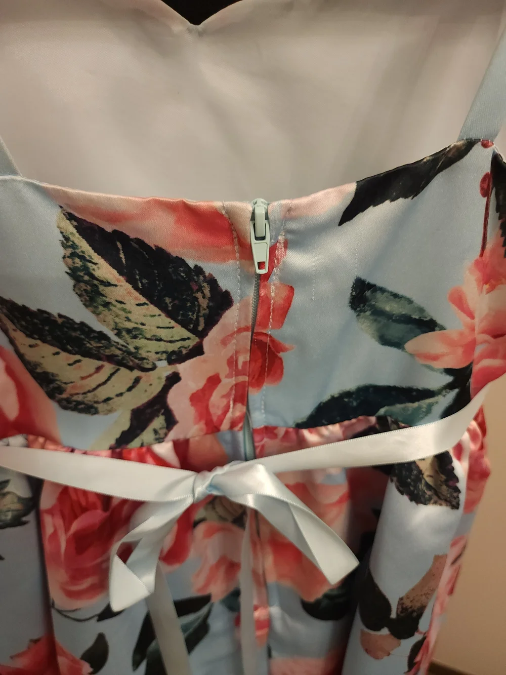 Beautiful Flower Dress - Picture 3 of 8
